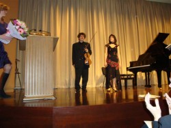 Philoi of the Gennadeion organize concert to support the Library