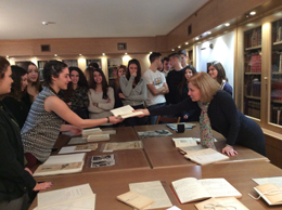 Nea Erythraia Lyceum Visits the Gennadius Library